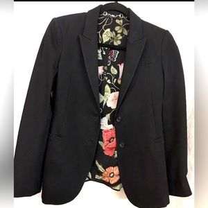 Men's Gucci Blazer with floral lining.